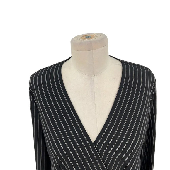 Karen‎ Millen Pinstripe Wrap Blouse Black Long Sleeve Size US 4 - Picture 3 of 13